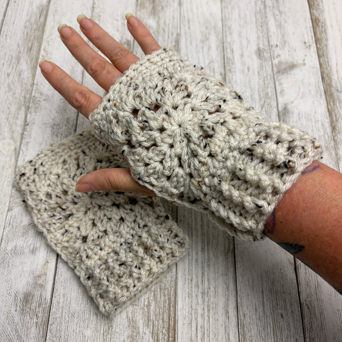 Ivory Tweed Fingerless Gloves